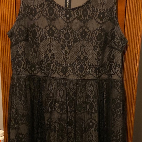 🌺Final Sale*Nwot so gorgeous black lace dress size 24 - Picture 7 of 8